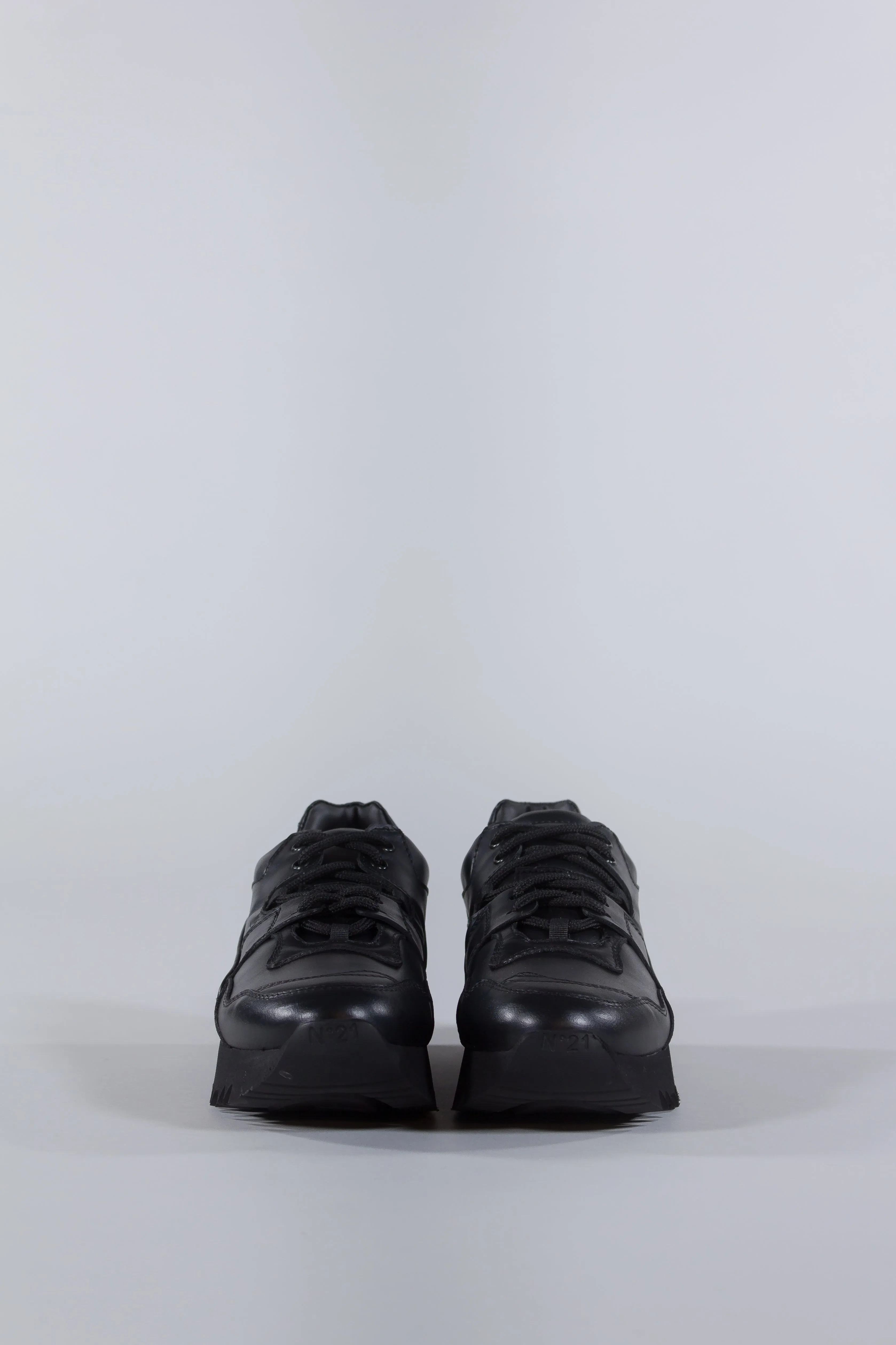 N21 Running Black